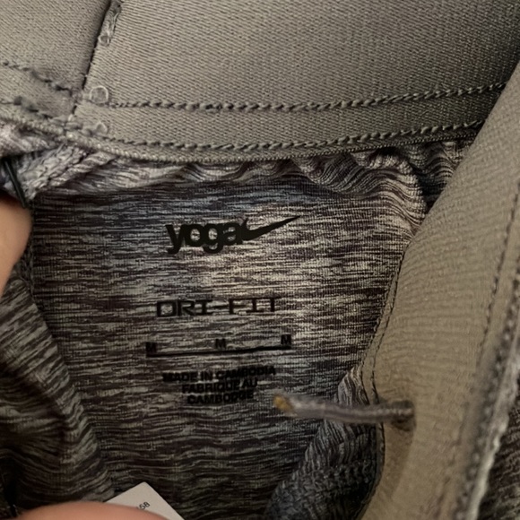 Nike Yoga Dri Fit - Picture 7 of 7